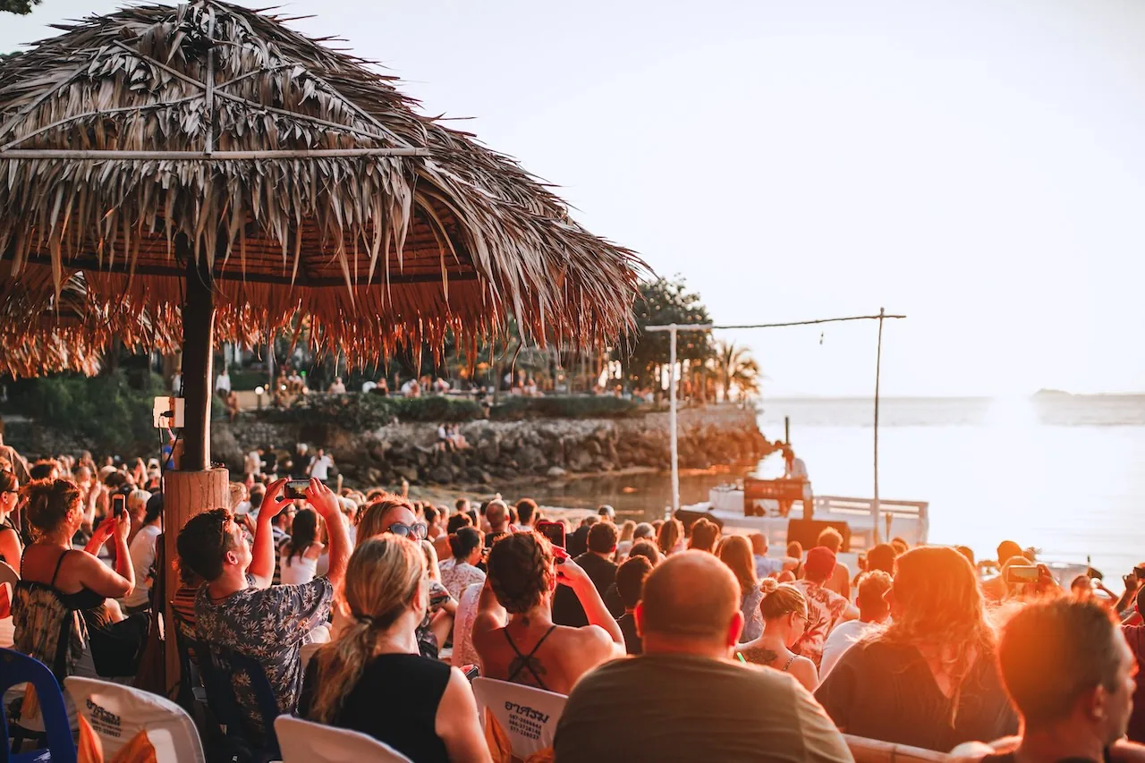 Joe Löhrmann — Live Concert on the Beach, Thailand